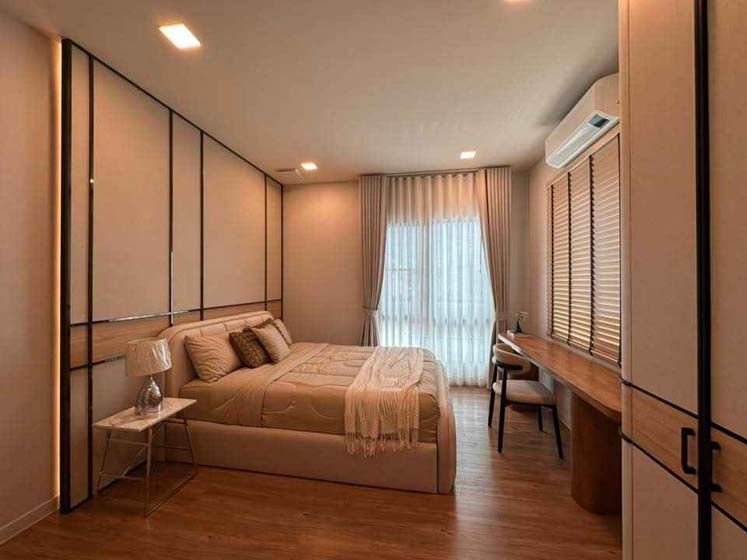 House with Shared Pool in Bangnatrad 